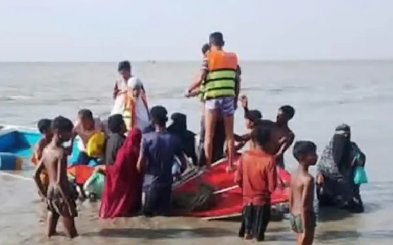 মেঘনায় স্পিডবোট ডুবি,উদ্ধার-২৮