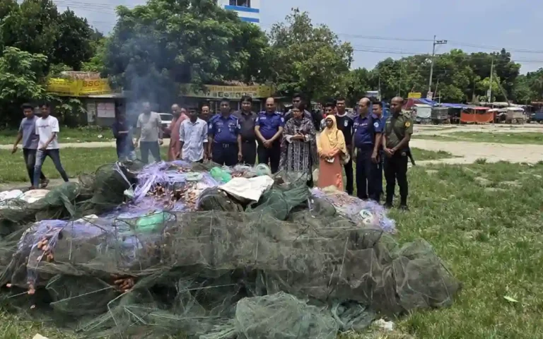 Rising Cumilla -1,070 pieces of fake currency and Chinese currency seized in Titas, 8 arrested