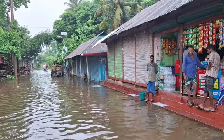 Rising Cumilla -Mahuri River water level rising, fear of flooding again in Noakhali