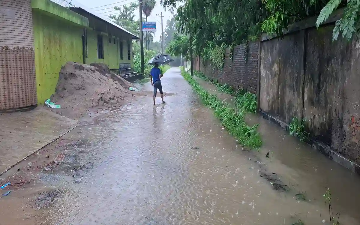 Rising Cumilla -Torrential rain disrupts public life in Noakhali