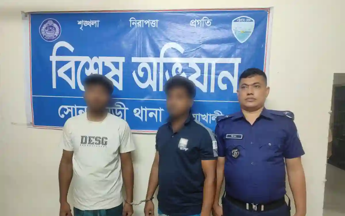 Rising Cumilla -Video of passenger being beaten on bus goes viral, 2 arrested