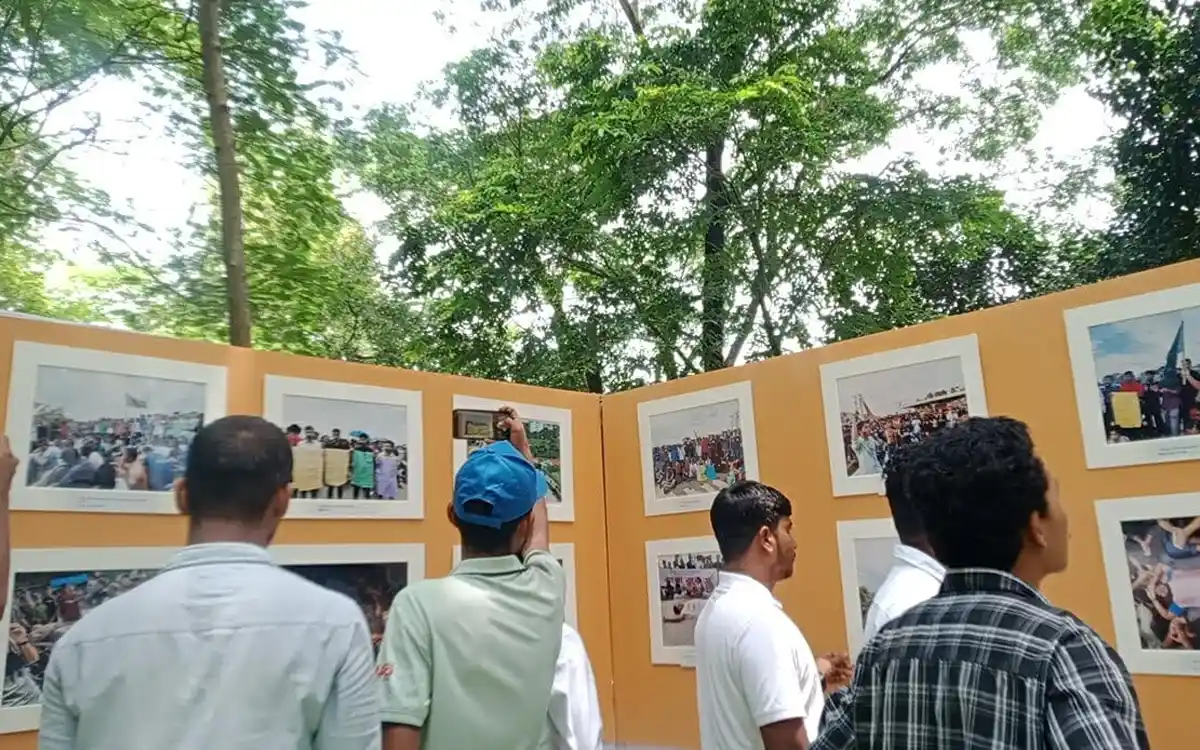 কুবিতে ছাত্র-জনতার গণঅভ্যুত্থান দিবসে আলোকচিত্র প্রদর্শনী