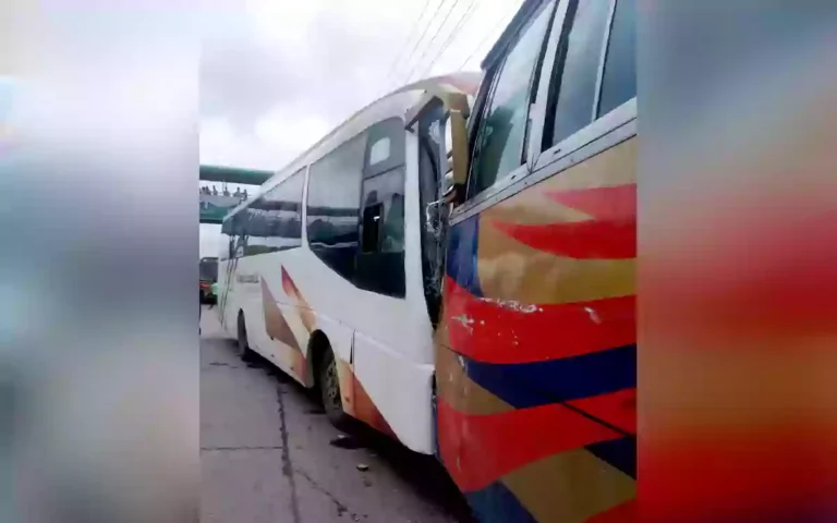 কুমিল্লার চান্দিনায় বাস চাপায় হেলপার নিহত