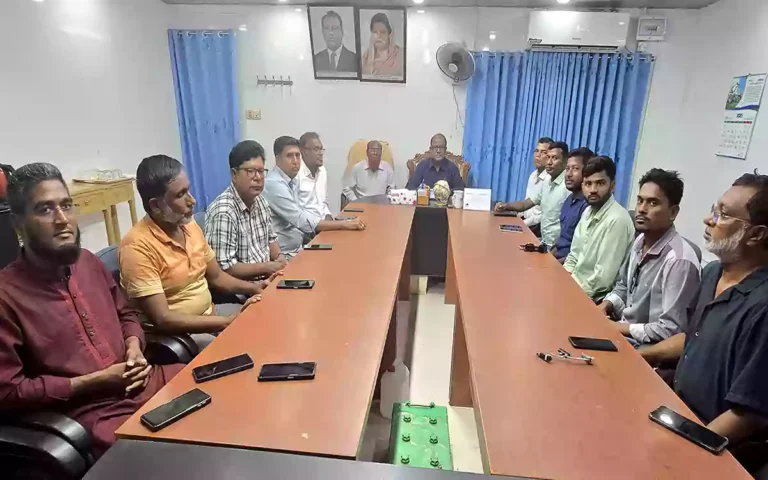 Rising Cumilla - LDP Secretary General Dr. Redowan's exchange of views with journalists in Chandina