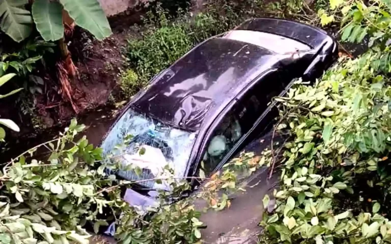 Rising Cumilla - Mother and daughter killed in private car crash in Chandina, Comilla