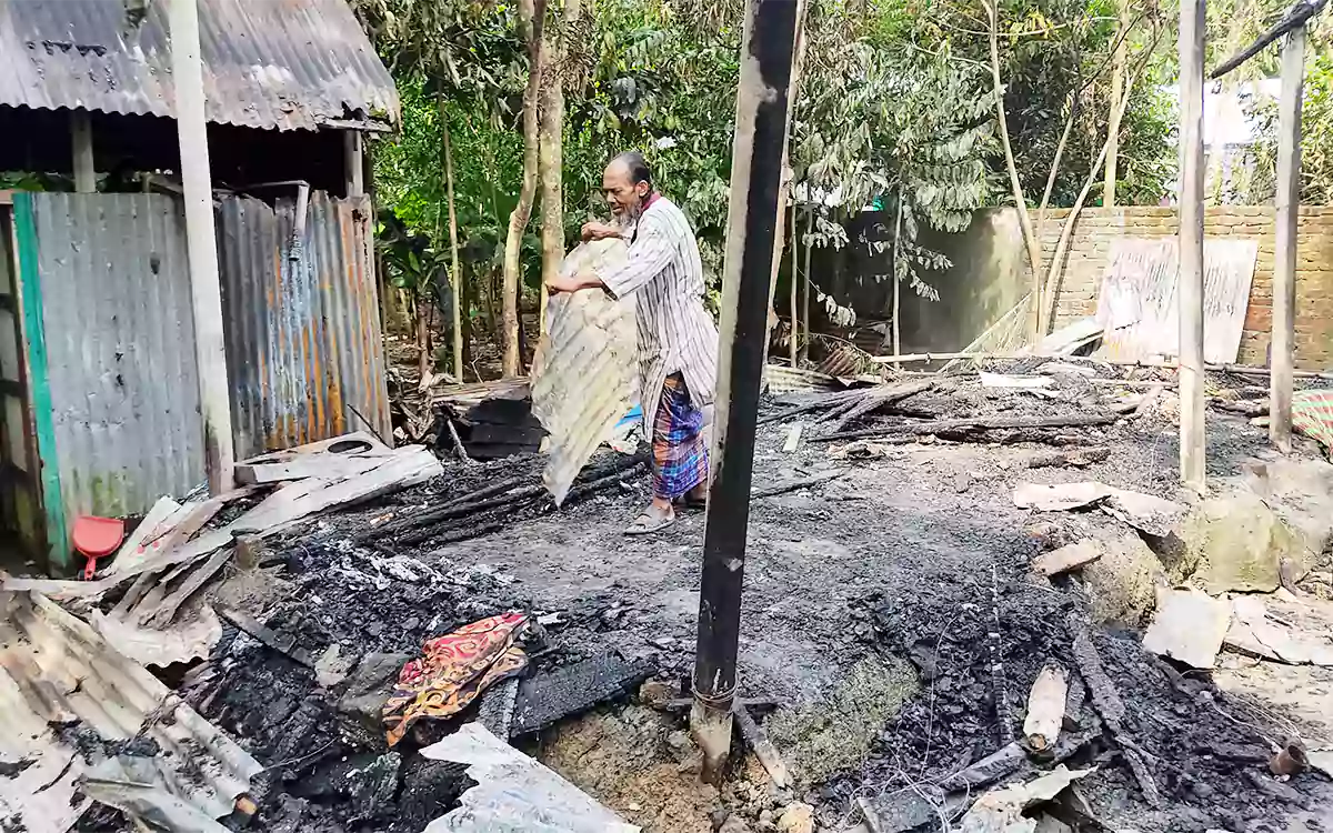 Rostam Ali lost everything in a fire in Brahmanpara, Comilla