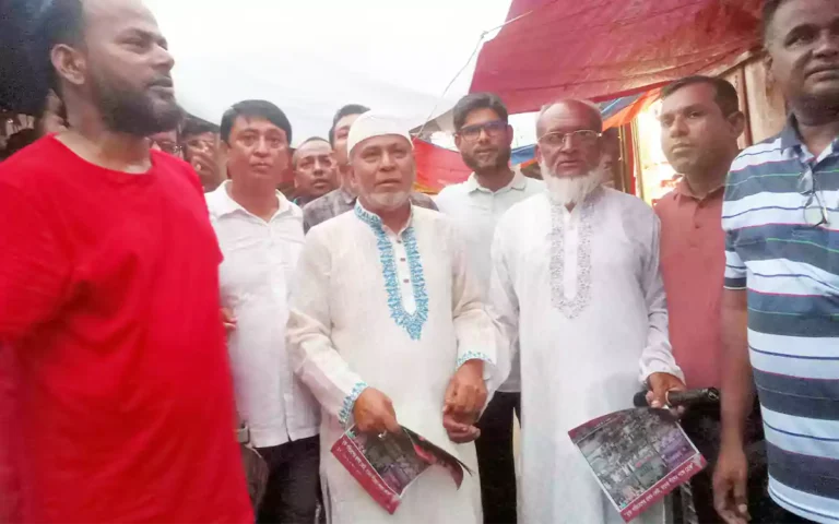 Rising Cumilla - Adv. MA Mannan's leaflet distribution and road meeting held in Jindpur UP, Nabinagar