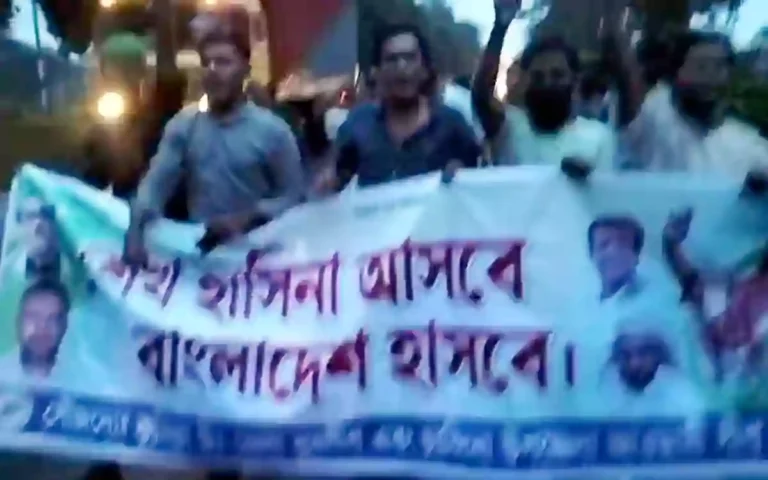Awami League and Jubo League hold a protest march at Chandina on Dhaka-Chittagong highway