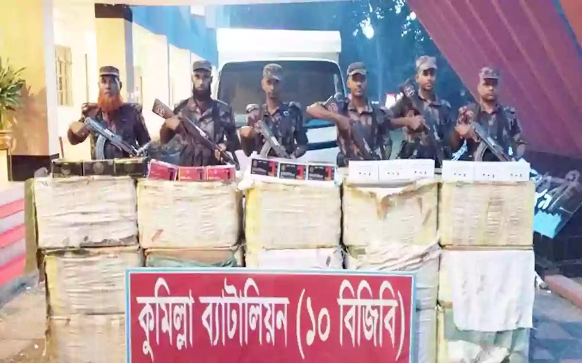 Indian mobile displays worth around Tk 5 crore seized in Comilla border area
