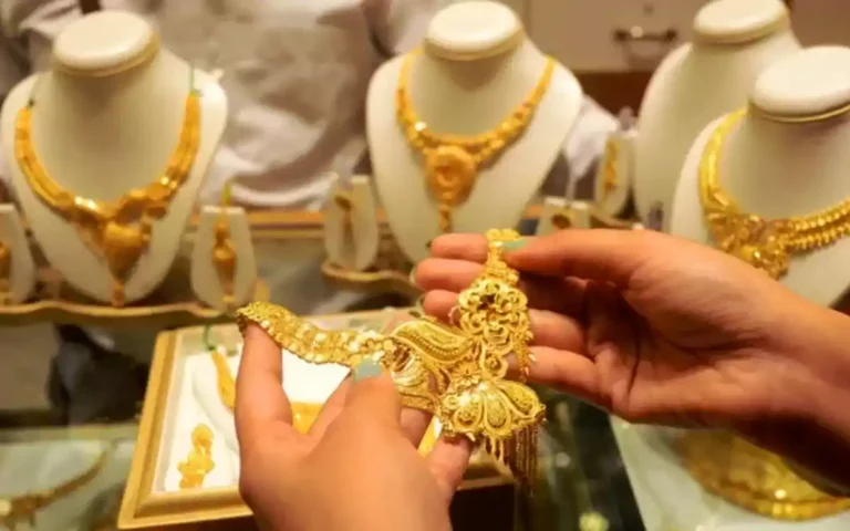 Rising Cumilla - neckless