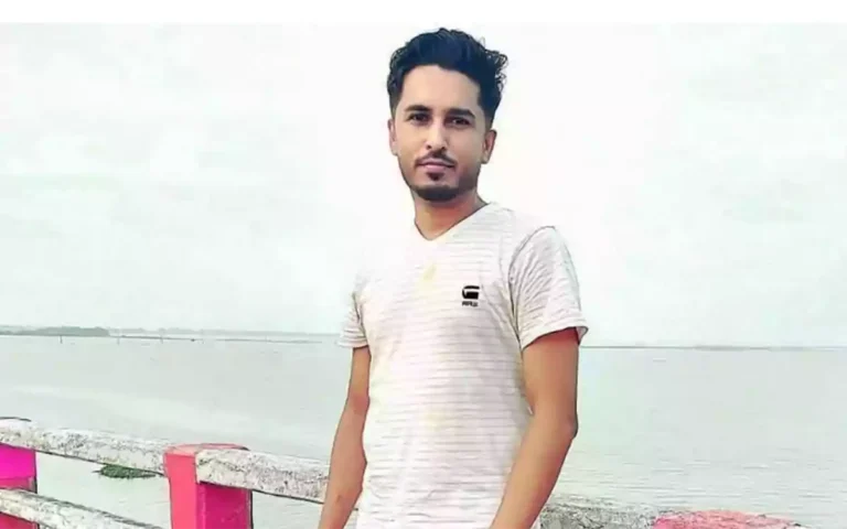 ‎Cash distribution among fire-affected families on behalf of Mohammad Rafiqul Haque Bhuiyan at Madrasa in Brahmanpara