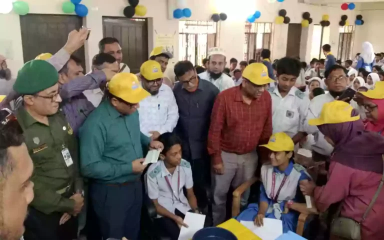 First typhoid vaccination program launched nationwide, registrations in Comilla see unprecedented response