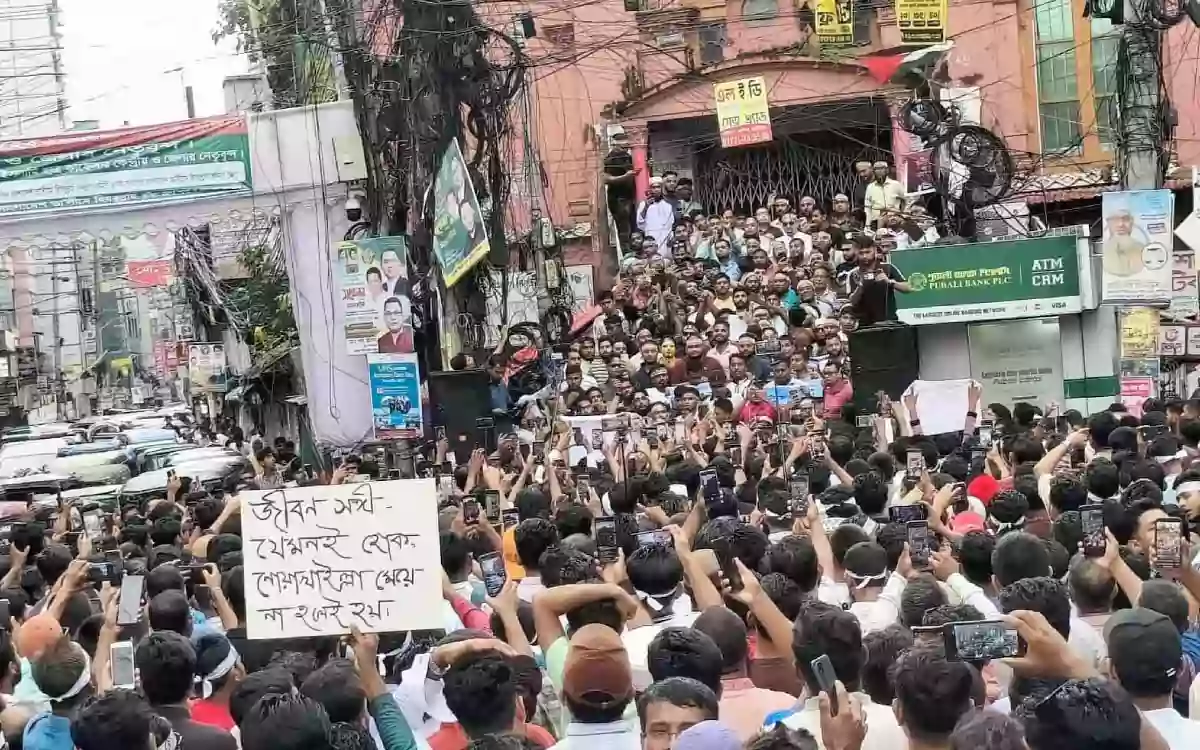 Warning of blockade of Dhaka-Chittagong highway if Comilla division is not declared within a week