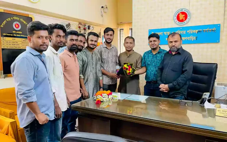 Rising Cumilla - Tarunyar Saraile congratulates Dr. Solaiman, a new orthopedic doctor in Brahmanbaria