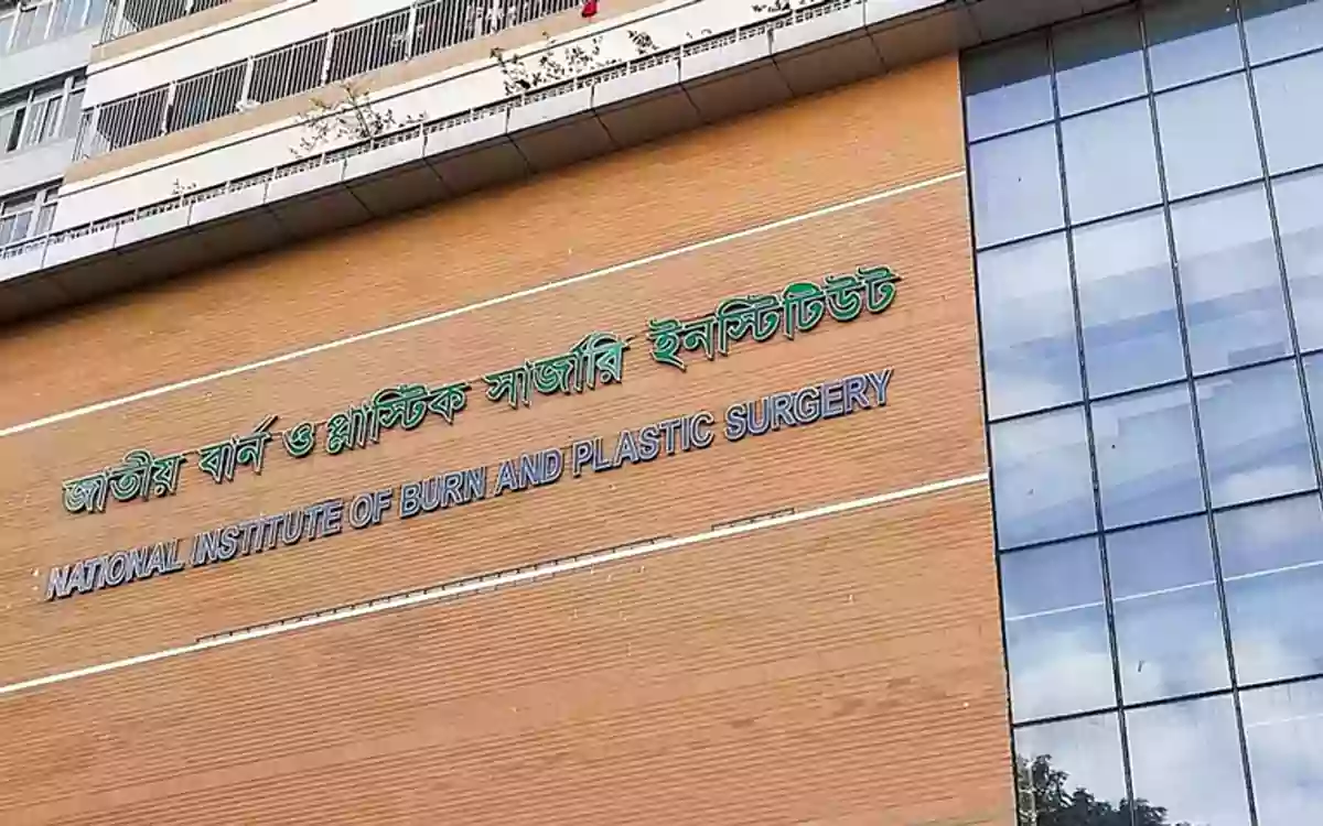 Rising Cumilla - Transmitter explosion at madrasa in Brahmanbaria, 8 students burnt in fire