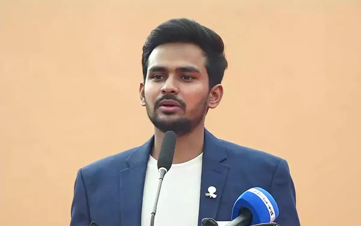 কুমিল্লা-৩ পরিবর্তন করে ঢাকা-১০ আসনের ভোটার হচ্ছেন আসিফ মাহমুদ