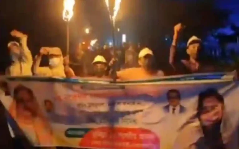 Rising Cumilla -'Banned' Chhatra League torchlight procession at midnight on Comilla highway