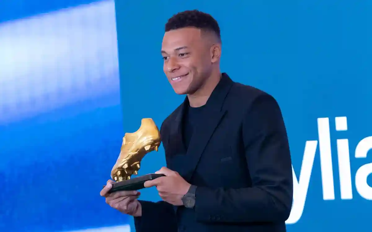 Rising Cumilla -Forward Kylian Mbappe