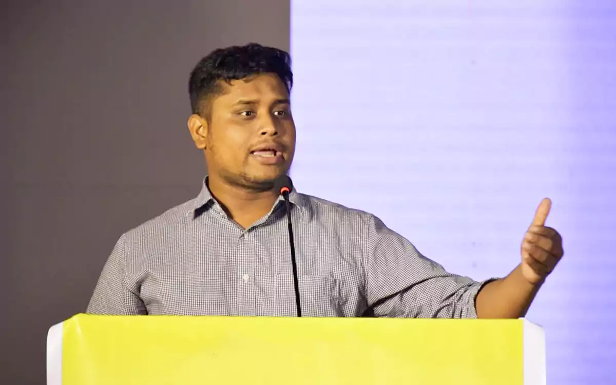 কুমিল্লা-৪ আসন থেকে নির্বাচনে লড়ার ঘোষণা হাসনাত আব্দুল্লাহর