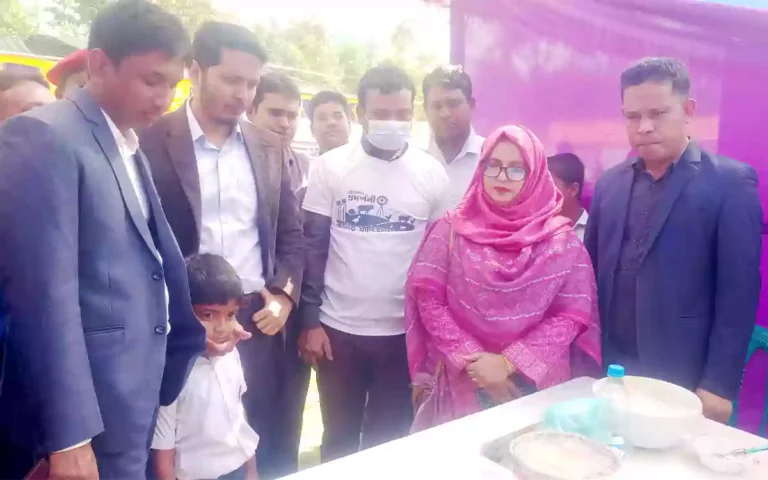 কুমিল্লার চান্দিনায় ৩০টি স্টলে প্রাণিসম্পদ প্রদর্শনী