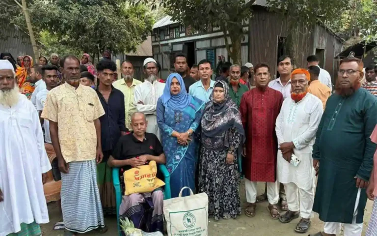 Rising Cumilla -Missing Jahangir returns home after a long decade and a half. Parents are gone, wife is in another family