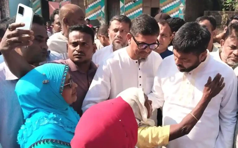 Rising Cumilla -Tarique Rahman distributes donations to those affected by the fire in Shuvopur, Feni