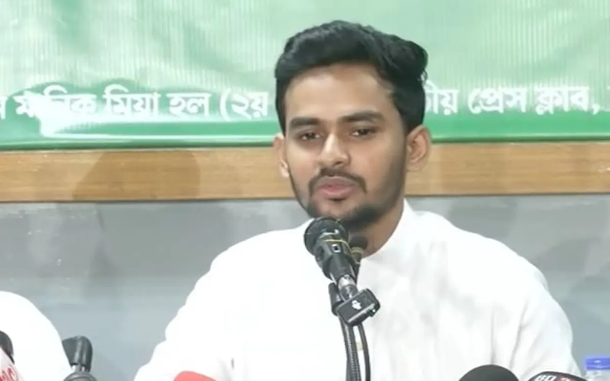 ১৯৭৫ সালের বিপ্লব ও জুলাইয়ের গণঅভ্যুত্থান একই প্রেক্ষাপট থেকে উদ্ভূত : আসিফ মাহমুদ