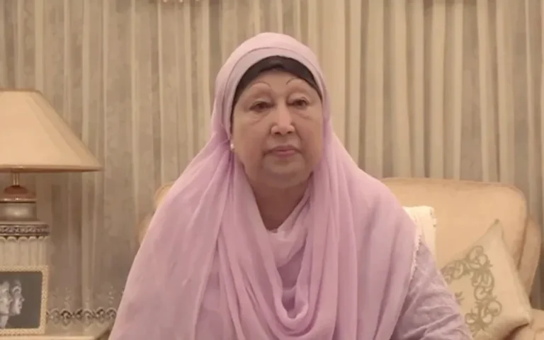 বেগম খালেদা জিয়ার লন্ডন যাত্রা পিছিয়ে যাচ্ছে