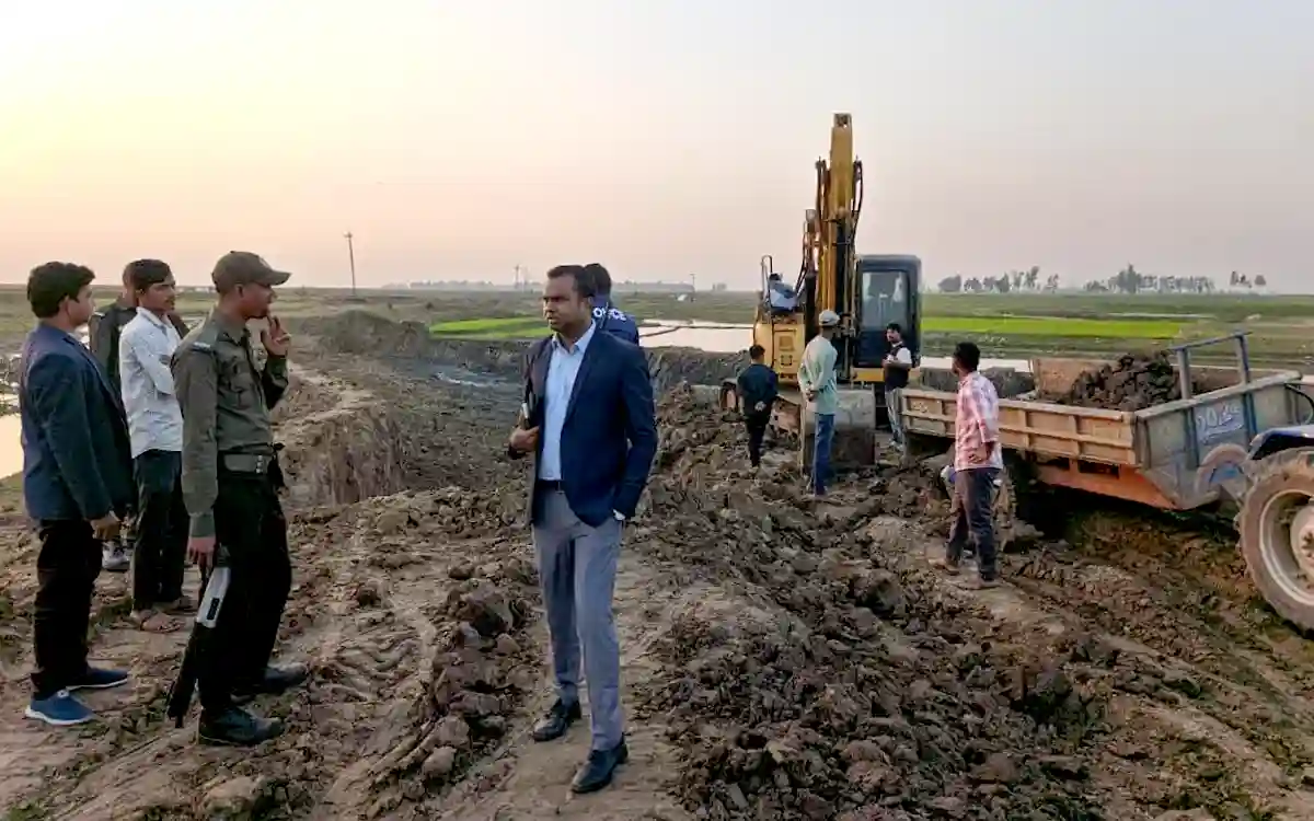 নাসিরনগরে অবৈধ ইটভাটার বিরুদ্ধে মোবাইল কোর্ট পরিচালনা, দুই লাখ টাকা জরিমানা