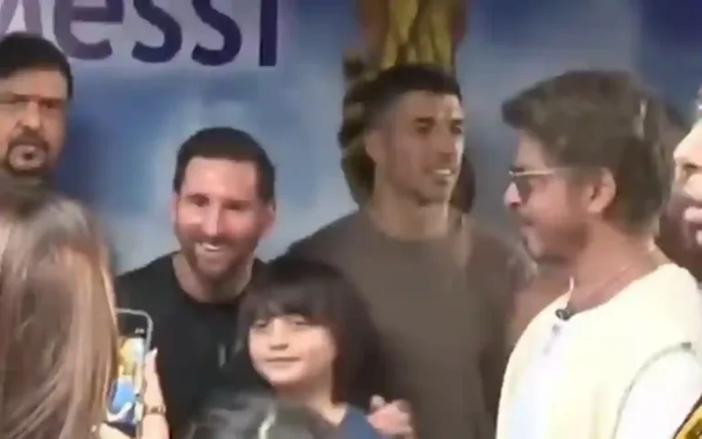Rising Cumilla - Messi extends his hand to Shah Rukh Khan after seeing him at a hotel in Kolkata