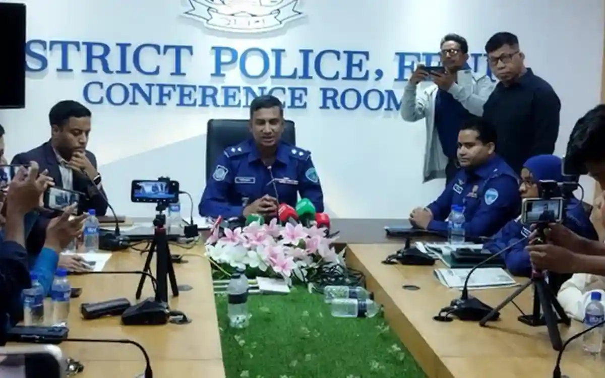 Rising Cumilla - Newly appointed police superintendent interacts with journalists in Feni