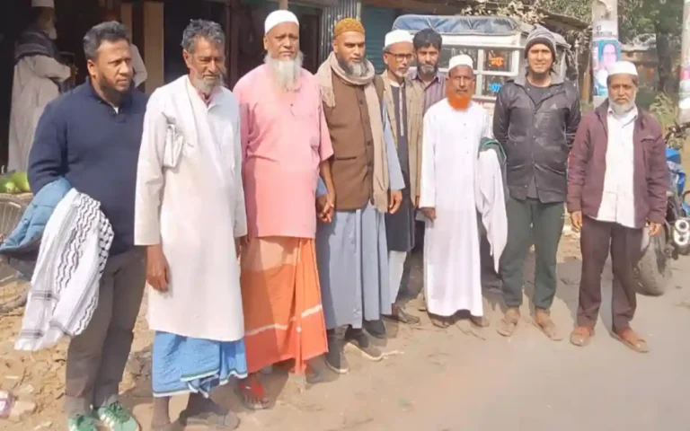 Rising Cumilla - Public relations and leaflet distribution led by Maulana Bashir Uddin, Secretary of Brahmanpara Shashi Dal Jamaat