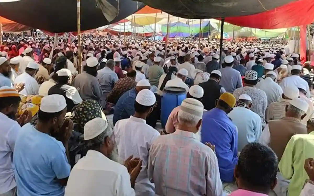 Rising Cumilla - The three-day Chittagong Divisional Ijtema in Feni concluded with the final prayer on Saturday afternoon.