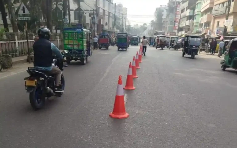 Rising Cumilla - Traffic police launch massive operation in Chandpur