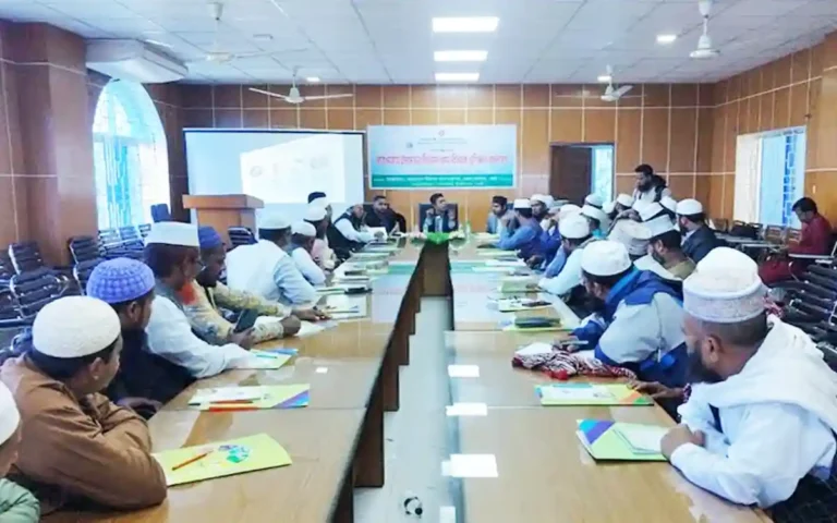 Rising Cumilla - Training workshop with over 100 imams to ensure safe food in Feni