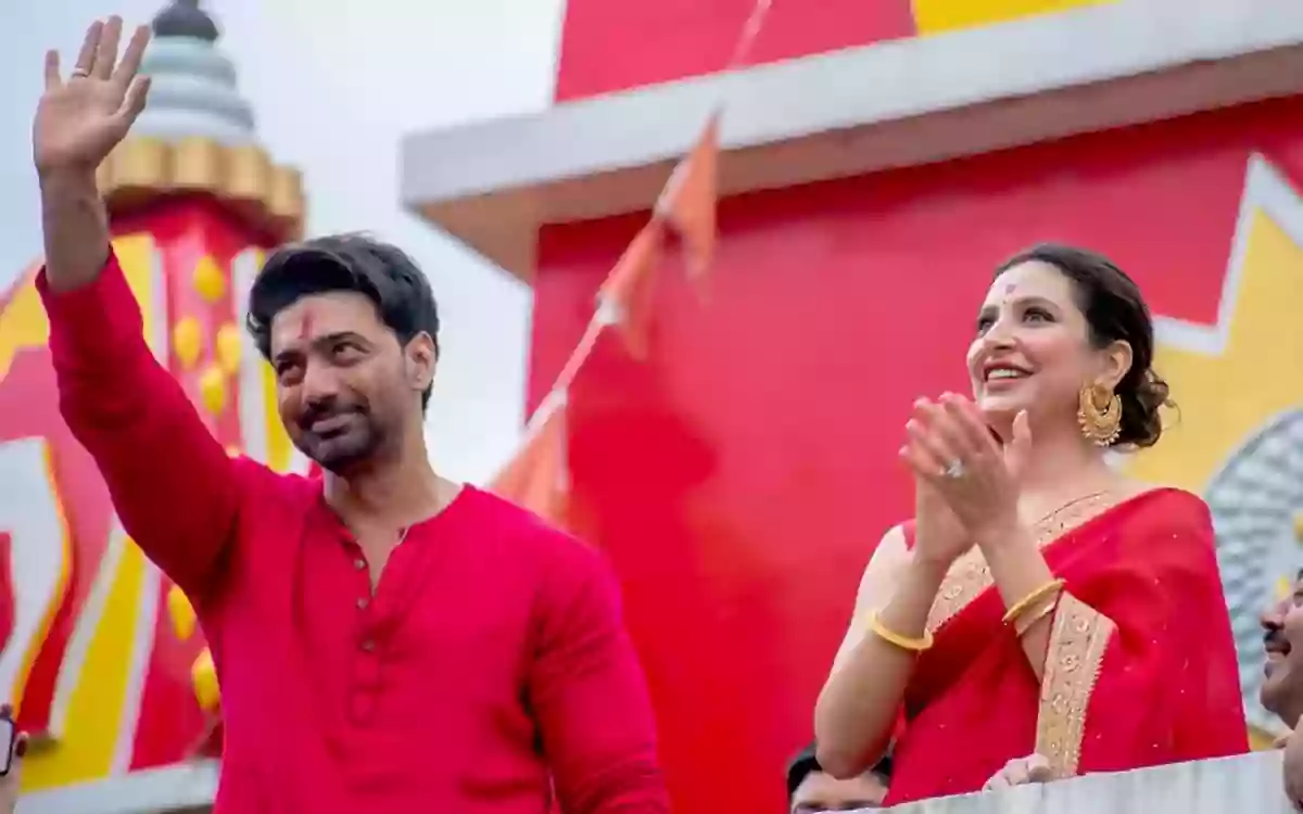 নতুন রূপে ফিরছেন দেব ও শুভশ্রী