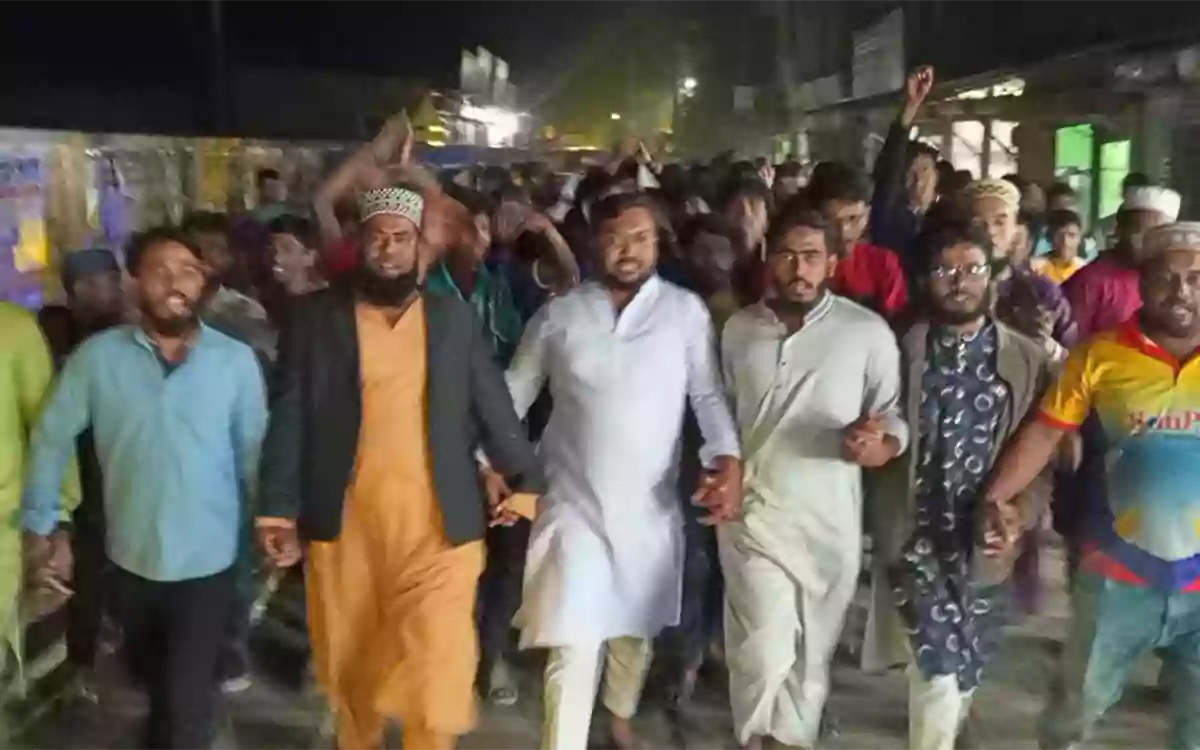 কুমিল্লা-৫ আসনে ১১ দলীয় জোটের প্রার্থীর পক্ষে গনমিছিল