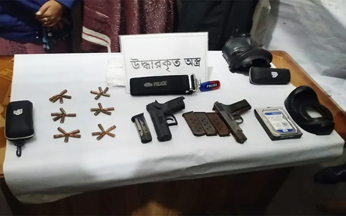 Rising Cumilla - Mother and son arrested with weapons and ammunition looted by police in Chandpur