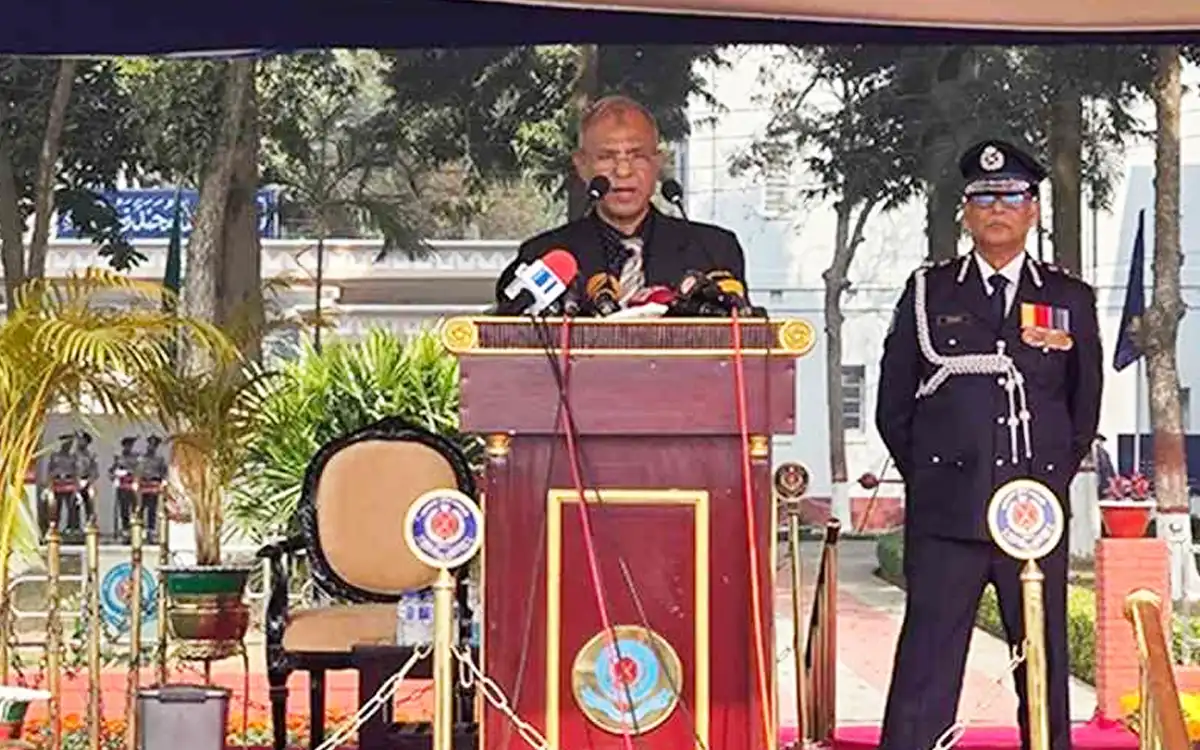 Rising Cumilla - Police will not be able to take money or food from candidates in elections- Home Affairs Advisor