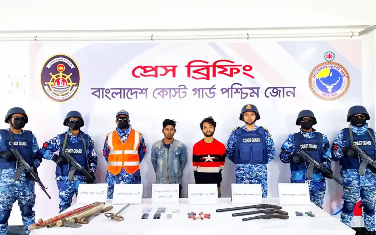 Rising Cumilla - The Coast Guard is working tirelessly to ensure the security of the coastal areas and the Sundarbans and to combat robberies.