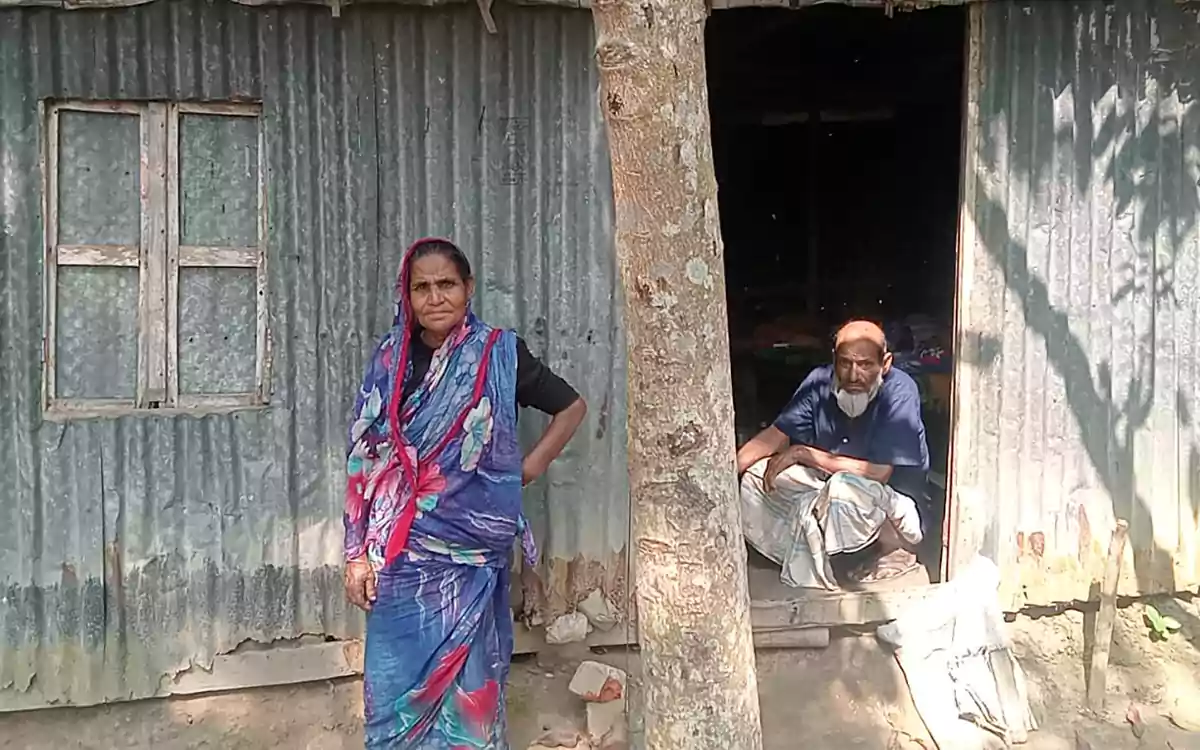 Rising Cumilla - The life of the helpless old man of Nabinagar, Brahmanbaria, Amena is as good as a war story