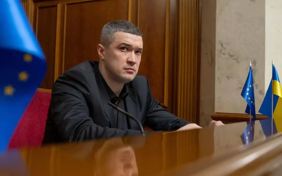 ইউক্রেন সেনাবাহিনীতে অনুমতি ছাড়াই অনুপস্থিত প্রায় ২ লাখ সেনা