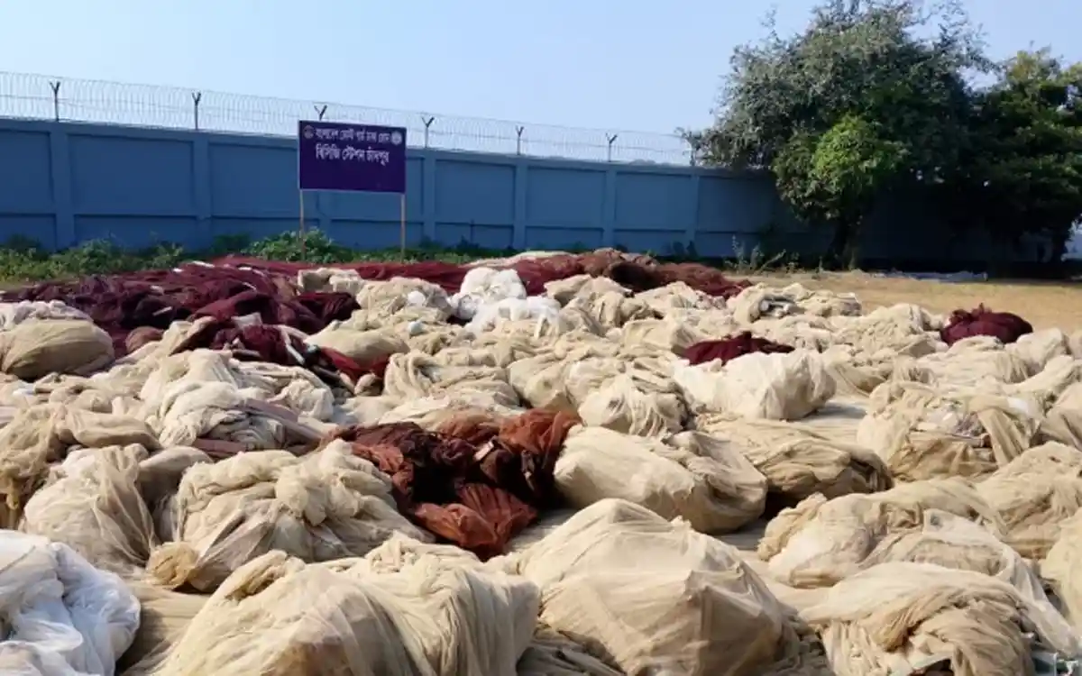Rising Cumilla - Various nets, including banned current nets, seized from Meghna River in Chandpur