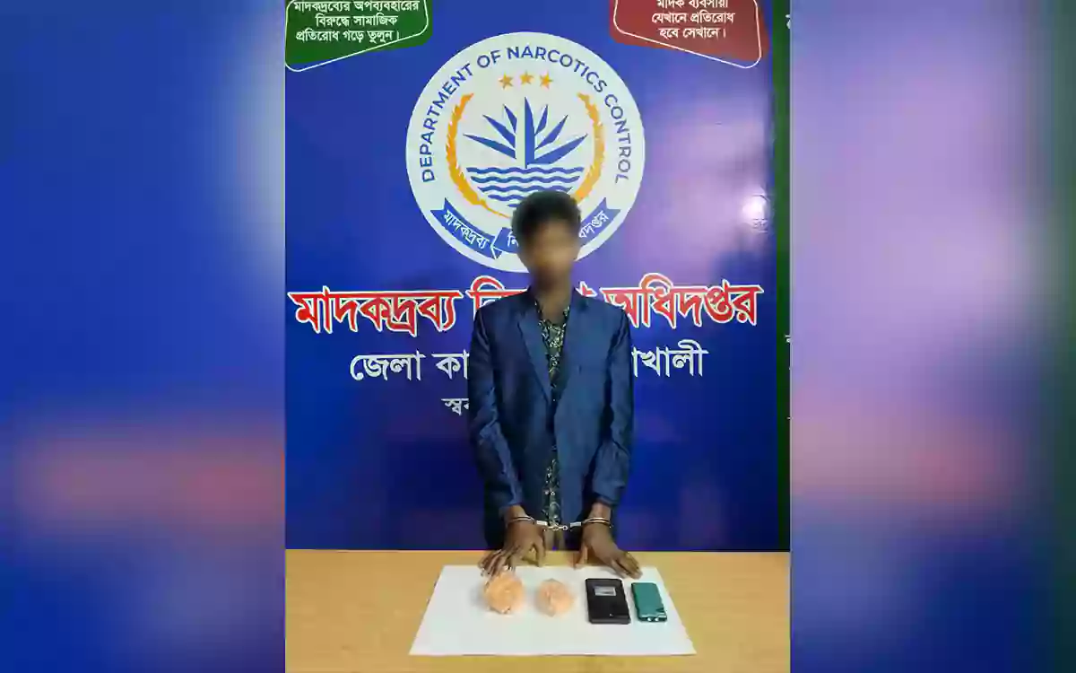 Rising Cumilla - Yaba business under the guise of driving a bus in Noakhali, driver arrested