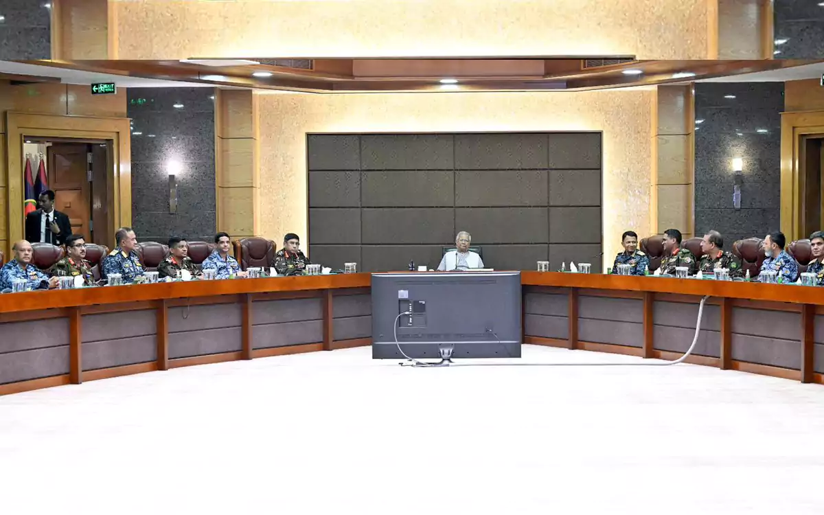 RisingCumilla - Chief Advisor directs armed forces to play a professional and neutral role in elections