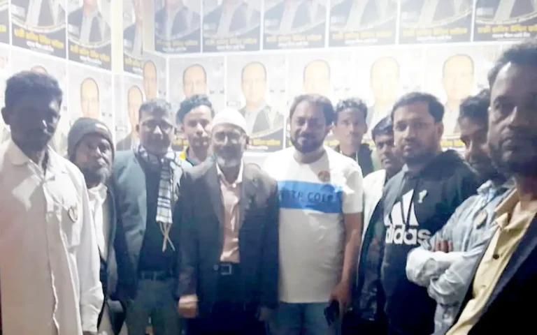 ‎কুমিল্লা-৫ আসনে ধানের শীষে ভোট চেয়ে গনসংযোগ করলেন সাবেক উপজেলা চেয়ারম্যান