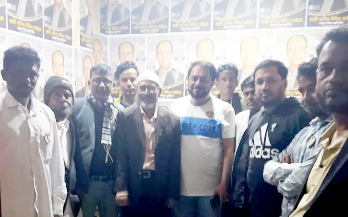 ‎কুমিল্লা-৫ আসনে ধানের শীষে ভোট চেয়ে গনসংযোগ করলেন সাবেক উপজেলা চেয়ারম্যান