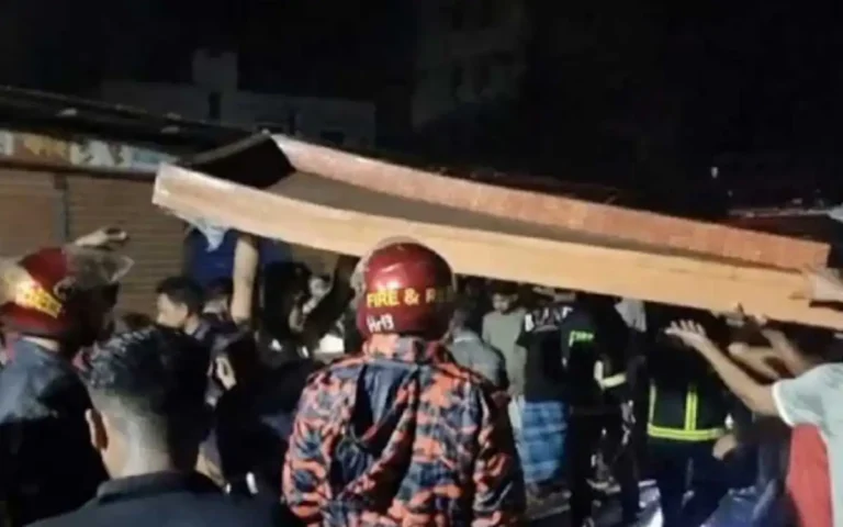 Rising Cumilla - Six shops gutted in fire at Chandpur's Hajiganj market