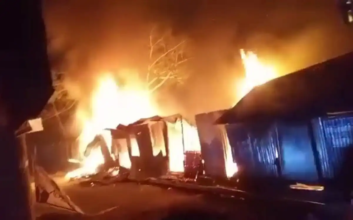 Rising Cumilla - Tensions rise over BNP office fire in Nabinagar