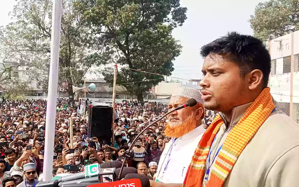 ভোটকেন্দ্র দখলের চেষ্টা হলে “বাড়ি ফিরতে পারবেন না”—হাসনাত আবদুল্লাহর হুঁশিয়ারি